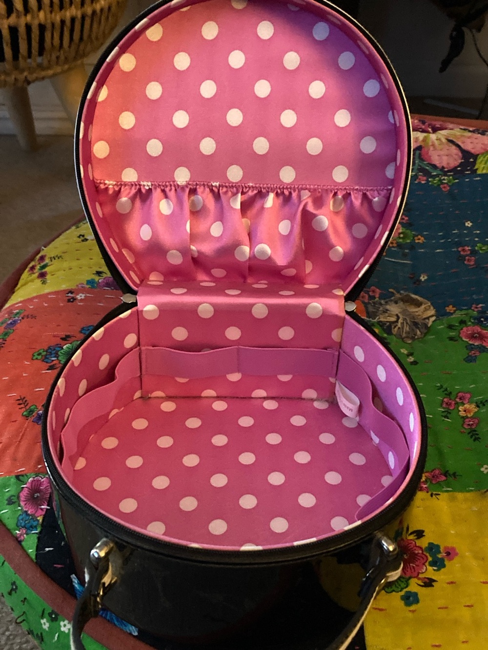 Mini patent Leather Hat Box Bag - Picture 7 of 14